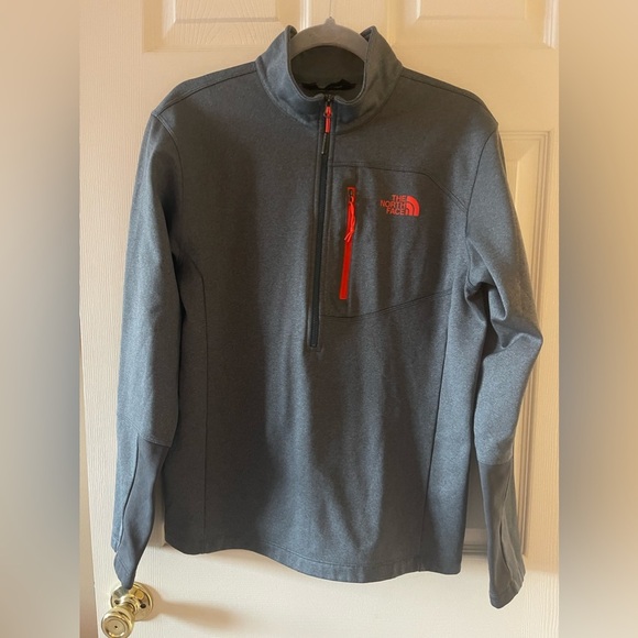 The North Face 1/2 zip • Mens Medium - Picture 1 of 8